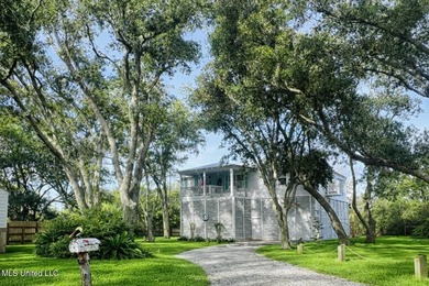 Beach Home For Sale in Ocean Springs, Mississippi