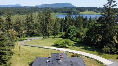 Home For Sale in Duncan image photo picture
