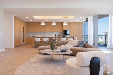 Beach Condo For Sale in West Palm Beach, Florida