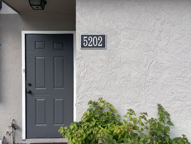 Beach Townhome/Townhouse For Sale in Greenacres, Florida
