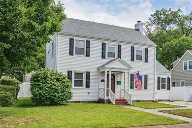 Beach Home For Sale in Portsmouth, Virginia