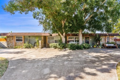 Beach Townhome/Townhouse For Sale in Largo, Florida