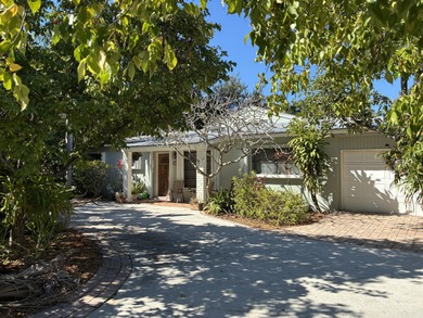 Beach Home For Sale in Jupiter, Florida