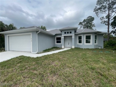 Beach Home For Sale in Fort Myers, Florida