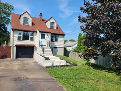 Beach Home For Sale in New Haven, Connecticut