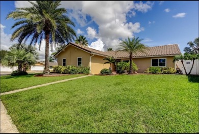 Beach Home For Sale in Palm Harbor, Florida