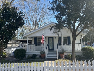 Beach Home For Sale in Ocean Springs, Mississippi