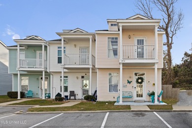 Beach Townhome/Townhouse For Sale in Gulfport, Mississippi