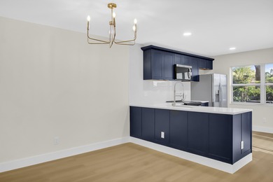 Beach Townhome/Townhouse For Sale in Boynton Beach, Florida