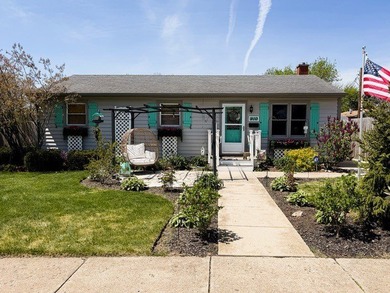Beach Home For Sale in Winthrop Harbor, Illinois