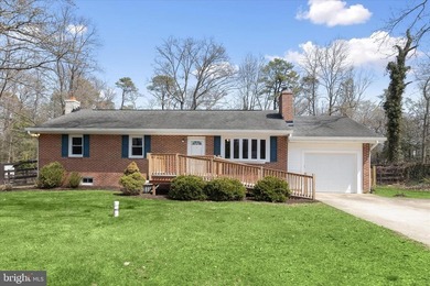 Beach Home For Sale in Pasadena, Maryland