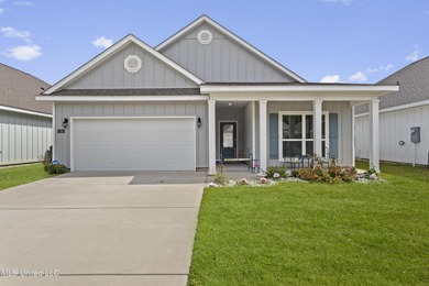 Beach Home For Sale in Ocean Springs, Mississippi