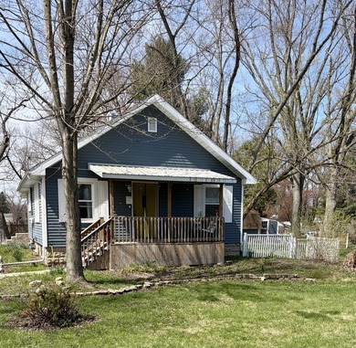 Beach Home For Sale in Michigan City, Indiana