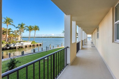 Beach Condo For Sale in North Palm Beach, Florida