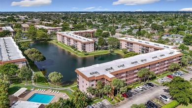 Beach Condo For Sale in Tamarac, Florida