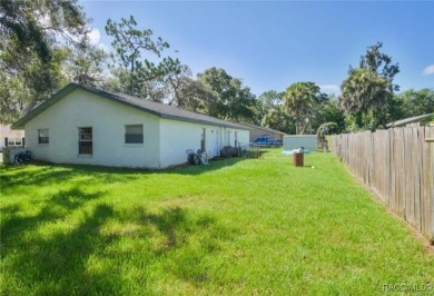 Beach Townhome/Townhouse For Sale in Crystal River, Florida