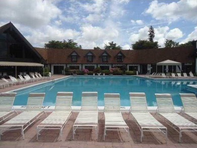 Beach Condo For Sale in Lauderhill, Florida