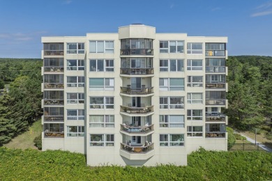 Beach Condo For Sale in Old Orchard Beach, Maine