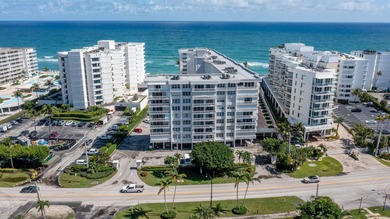 Beach Condo For Sale in South Palm Beach, Florida