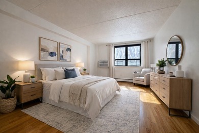 Beach Apartment For Sale in New York, New York