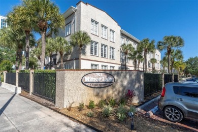 Beach Condo Sale Pending in St. Petersburg, Florida