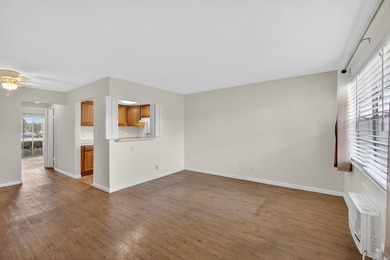 Beach Condo For Sale in West Palm Beach, Florida