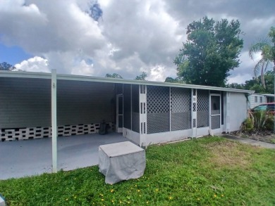 Beach Home For Sale in Palm Harbor, Florida