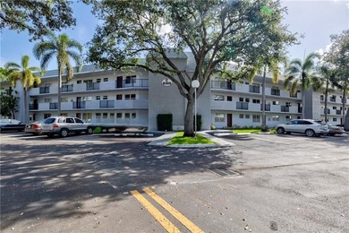 Beach Condo For Sale in Tamarac, Florida