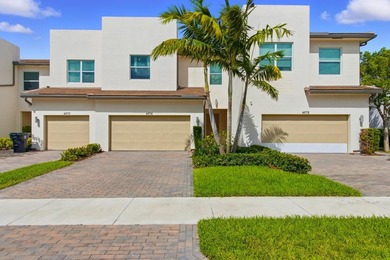 Beach Townhome/Townhouse For Sale in Lake Worth, Florida