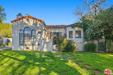 Beach Home Sale Pending in Santa Monica, California