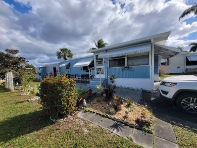 Beach Home For Sale in West Palm Beach, Florida