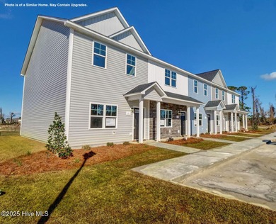 Beach Townhome/Townhouse For Sale in Sneads Ferry, North Carolina