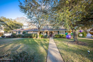 Beach Home For Sale in Pascagoula, Mississippi