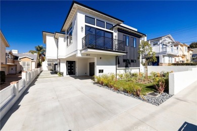 Beach Townhome/Townhouse Sale Pending in Redondo Beach, California