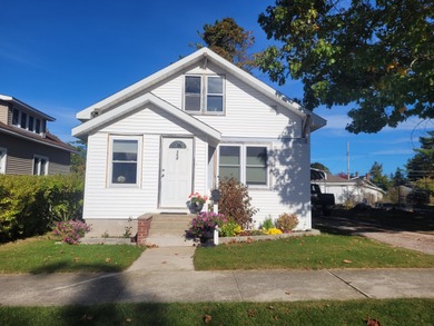 Beach Home Active Under Contract in Rogers City, Michigan