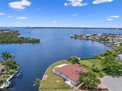 Beach Home For Sale in Fort Myers, Florida