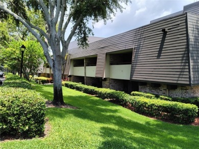 Beach Townhome/Townhouse For Sale in Palm Harbor, Florida