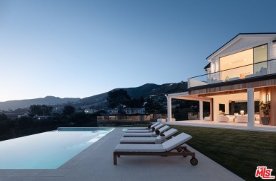 Beach Home For Sale in Malibu, California