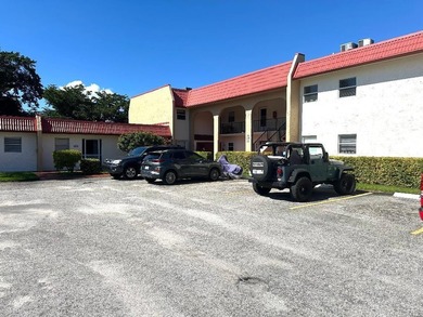 Beach Condo For Sale in West Palm Beach, Florida