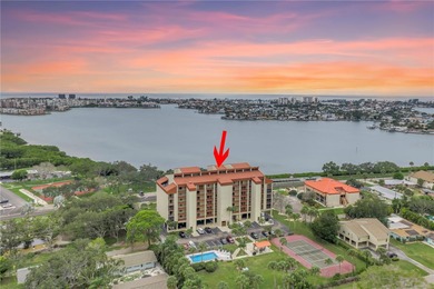 Beach Condo For Sale in South Pasadena, Florida