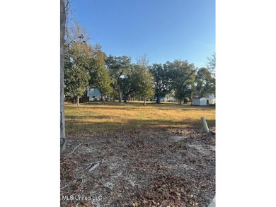 Beach Lot For Sale in Bay Saint Louis, Mississippi