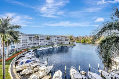 Beach Condo For Sale in Deerfield Beach, Florida