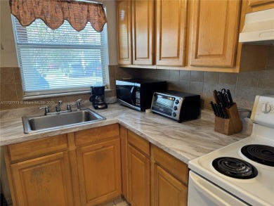 Beach Condo For Sale in Sunrise, Florida