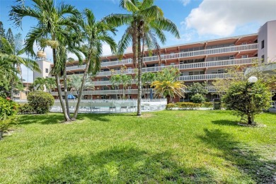 Beach Condo For Sale in Hallandale Beach, Florida