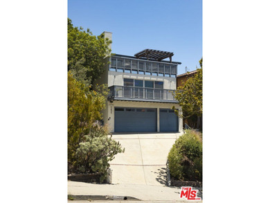 Beach Home For Sale in San Pedro, California