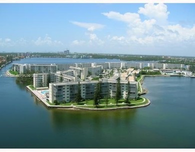 Beach Condo For Sale in Aventura, Florida