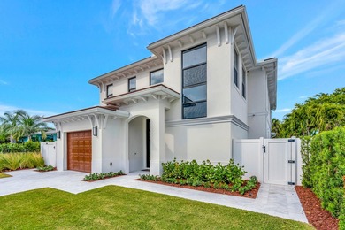 Beach Home For Sale in West Palm Beach, Florida