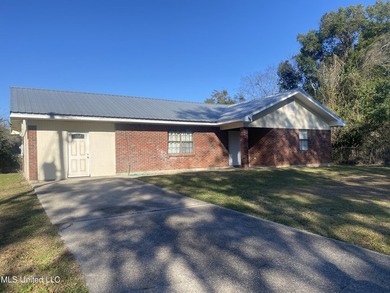 Beach Home Sale Pending in Bay Saint Louis, Mississippi