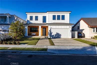 Beach Home For Sale in Manhattan Beach, California