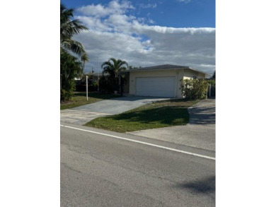 Beach Home For Sale in Palm Beach Gardens, Florida